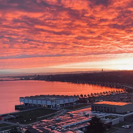 0c1208 - Phaenomenaler Ausblick Auf Binnen- Und Ostsee Appartement *